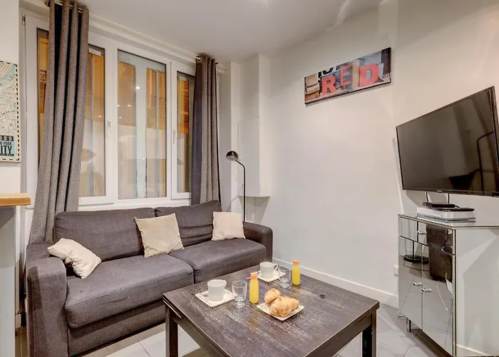344 Angouleme - Superb In